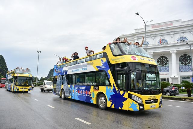 Khám phá Hạ Long mới lạ với xe Bus 2 tầng Hạ Long City Tour - ảnh 2