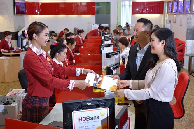 HDBank báo lãi 2.211 tỷ đồng, nợ xấu ngân hàng dưới 1% - ảnh 1