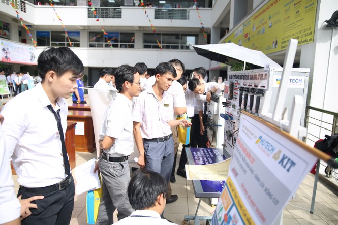 Ấn tượng hệ thống chăm sóc vườn thanh long bằng IoT của sinh viên HUTECH - ảnh 2