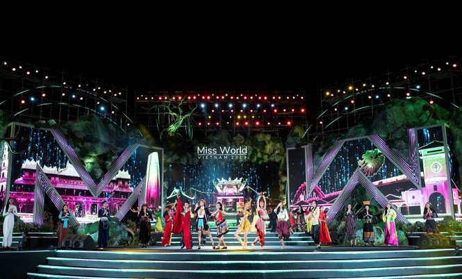 Nhìn lại những tác phẩm hoa LilyMag sáng tạo riêng cho Miss World VietNam 2019 - ảnh 1