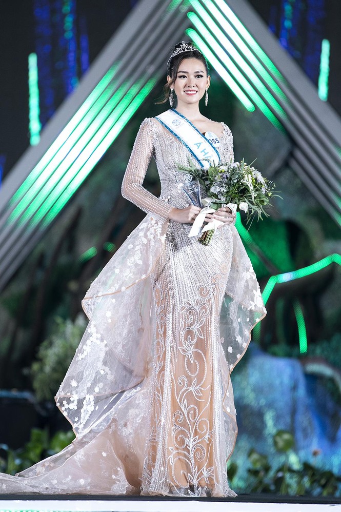 Nhìn lại những tác phẩm hoa LilyMag sáng tạo riêng cho Miss World VietNam 2019 - ảnh 4