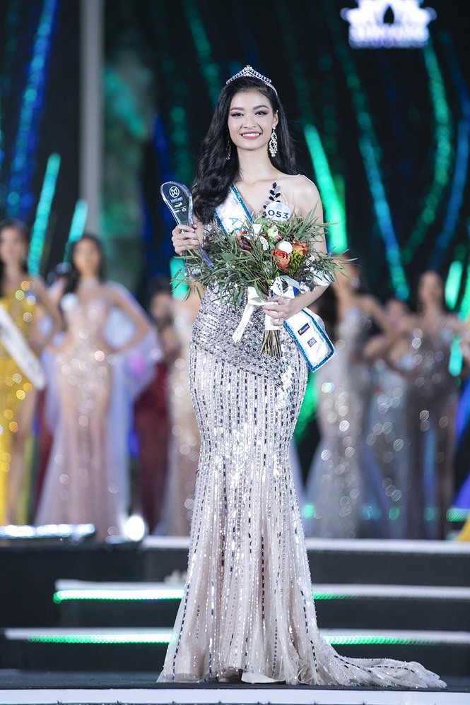 Nhìn lại những tác phẩm hoa LilyMag sáng tạo riêng cho Miss World VietNam 2019 - ảnh 5