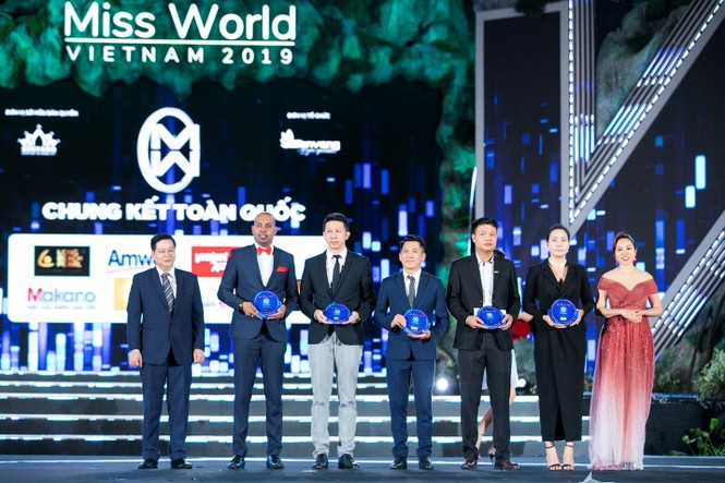 Hoa hậu Đỗ Mỹ Linh, Tiểu Vy lộng lẫy trên sân khấu Chung kết Miss World VN - ảnh 6
