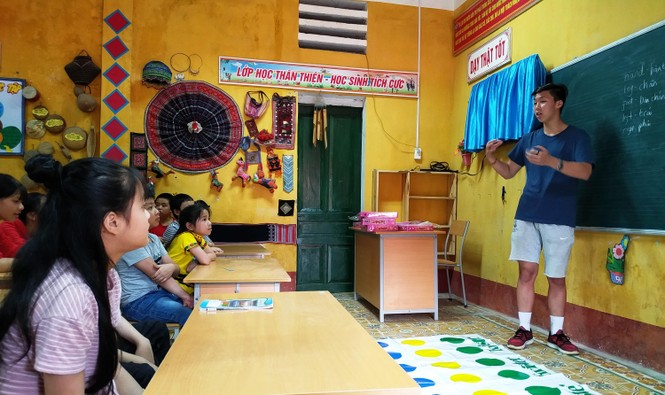 Nữ tỷ phú Việt và cuộc trò chuyện cùng đoàn học sinh trường hoàng gia thế giới - ảnh 3