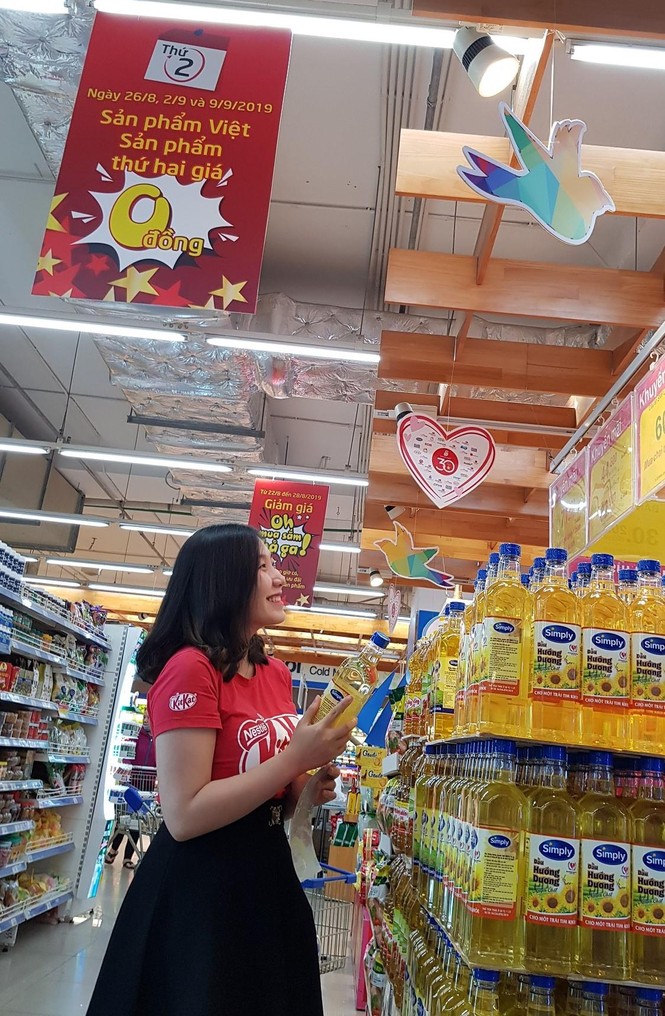 Hệ thống siêu thị Saigon Co.op giảm giá sâu, 'tặng không' hàng nghìn sản phẩm - ảnh 1