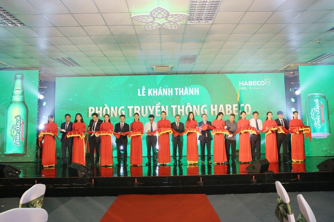 Nhà máy Bia Hà Nội – Mê Linh đón nhận Huân chương Lao động hạng Ba - ảnh 2