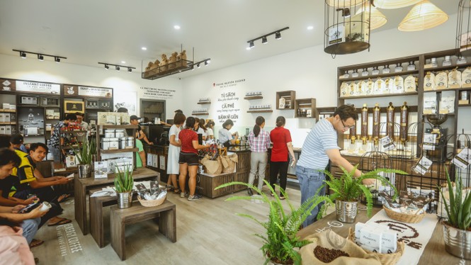 Làn sóng bùng nổ cửa hàng Trung Nguyên E-Coffee với phí nhượng quyền 0 đồng - ảnh 1