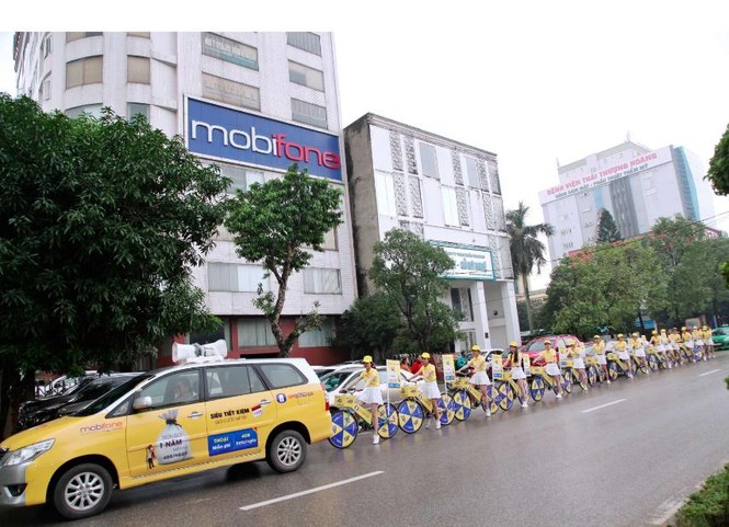 Rộn ràng với chuỗi chương trình bán hàng cuối năm của MobiFone - ảnh 2