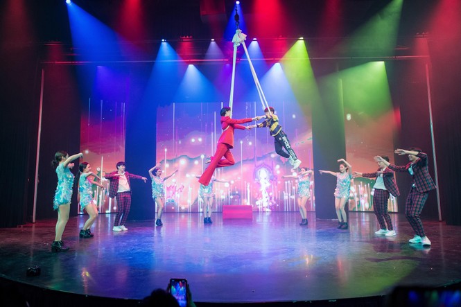'Trâm Show' - Tác phẩm nghệ thuật “siêu mãn nhãn” của doanh nhân Trâm Tạ - ảnh 3