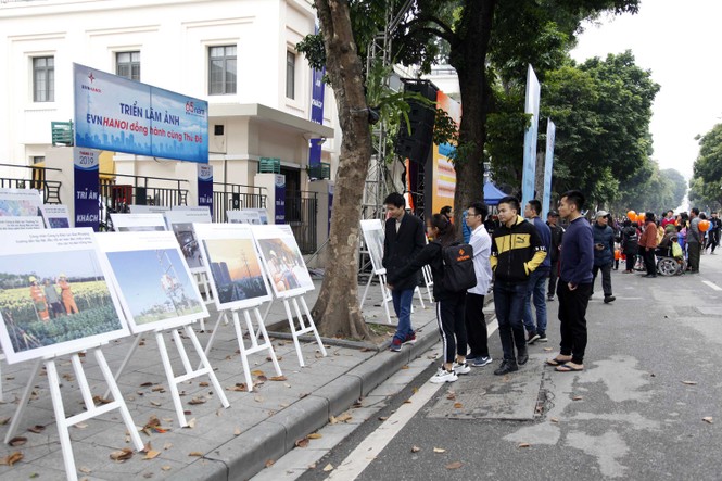 65 năm - EVNHANOI đồng hành cùng Thủ đô - ảnh 5