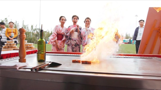Bắt gặp nhóm bạn thân hotgirl của An Japan tại xứ sở anh đào giữa lòng Hà Nội - ảnh 6