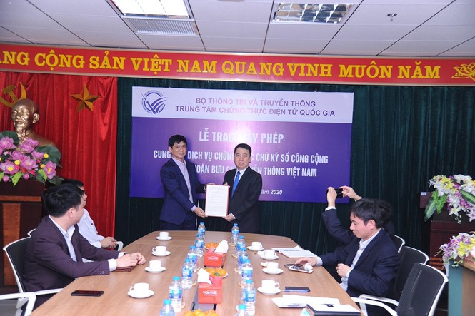 VNPT là đơn vị đầu tiên được cấp phép lần 3 dịch vụ Chữ ký số VNPT-CA - ảnh 1