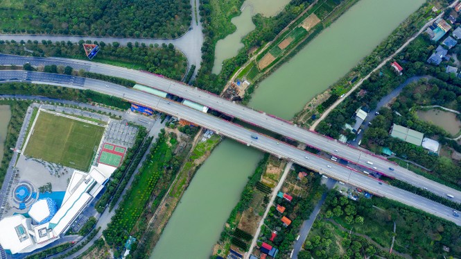 Mục sở thị những cây cầu đẹp như tranh trong lòng thành phố xanh Ecopark - ảnh 2 Mục sở thị những cây cầu đẹp như tranh trong lòng thành phố xanh Ecopark - ảnh 2