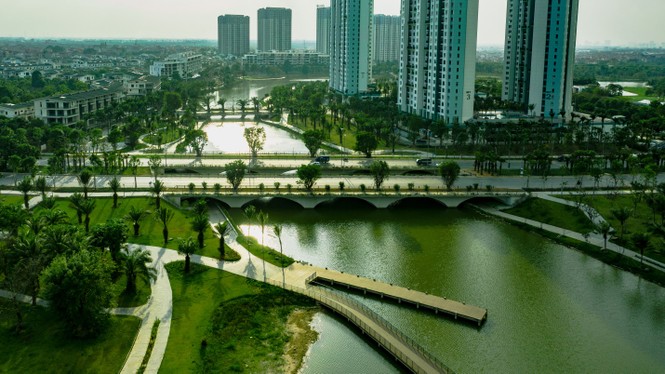 Mục sở thị những cây cầu đẹp như tranh trong lòng thành phố xanh Ecopark - ảnh 13 Mục sở thị những cây cầu đẹp như tranh trong lòng thành phố xanh Ecopark - ảnh 13