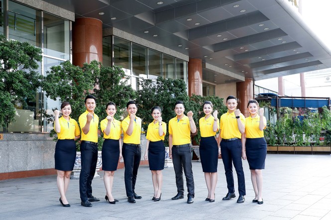 Nam A Bank tặng bảo hiểm sức khỏe Covid-19 cho cán bộ nhân viên - ảnh 1