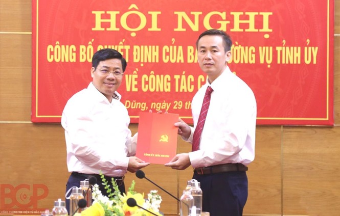 Công bố quyết định nhân sự của Thủ tướng Chính phủ - ảnh 1