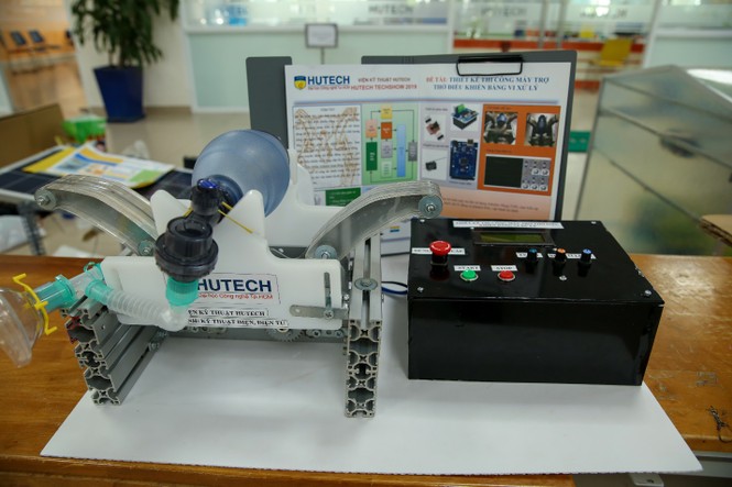 Sinh viên tốt nghiệp với máy sản xuất khẩu trang, máy pha chế tự động - ảnh 2