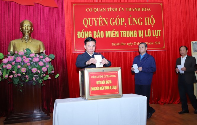 Tỉnh ủy Thanh Hóa ủng hộ đồng bào miền Trung bị lũ lụt - ảnh 3
