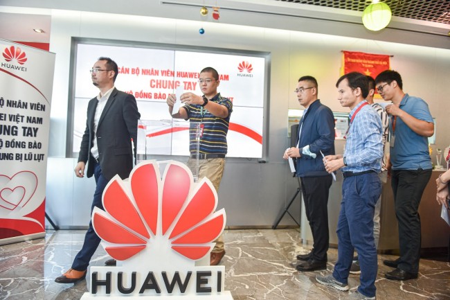 Huawei Việt Nam chung tay ủng hộ đồng bào miền Trung 1 tỷ - ảnh 1