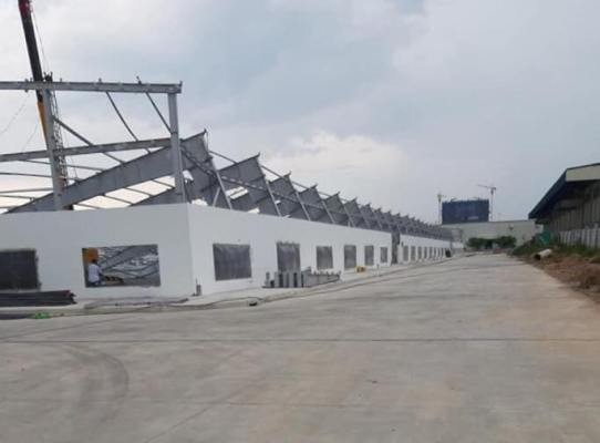Sập khung nhà xưởng ‘khủng’, 4 người thương vong - ảnh 2