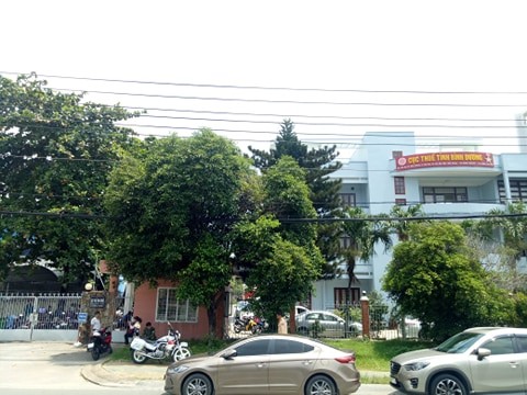 Nổ lớn tại Cục thuế Bình Dương, PV tác nghiệp bị đề nghị xóa hình - ảnh 3
