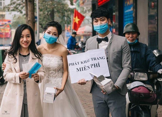 Ấn tượng ảnh cưới tặng khẩu trang 'chống corona' của đôi trẻ 9x - ảnh 3