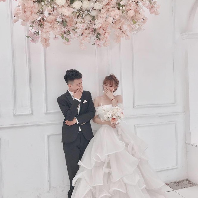 Trường cho nghỉ tránh dịch quá lâu, sinh viên ở nhà tổ chức đám cưới - ảnh 1