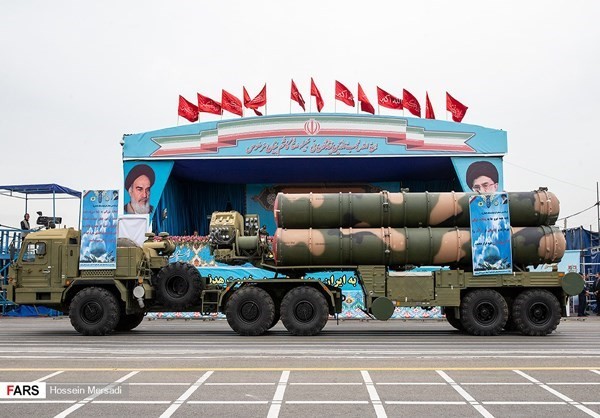 Iran diễu binh khoe khí tài quân sự hùng hậu - ảnh 5