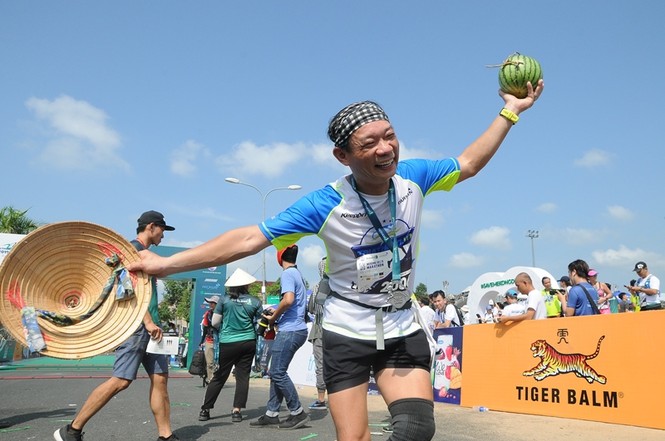 Hơn 4.000 vận động viên tham gia giải chạy Marathon tại Hậu Giang - ảnh 4
