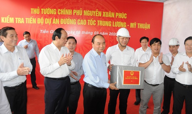 Thủ tướng Chính phủ kiểm tra công trường cao tốc Trung Lương – Mỹ Thuận - ảnh 2