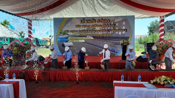 Vĩnh Long thực hiện nhiều công trình phúc lợi công cộng chào mừng Đại hội Đảng bộ tỉnh - ảnh 1