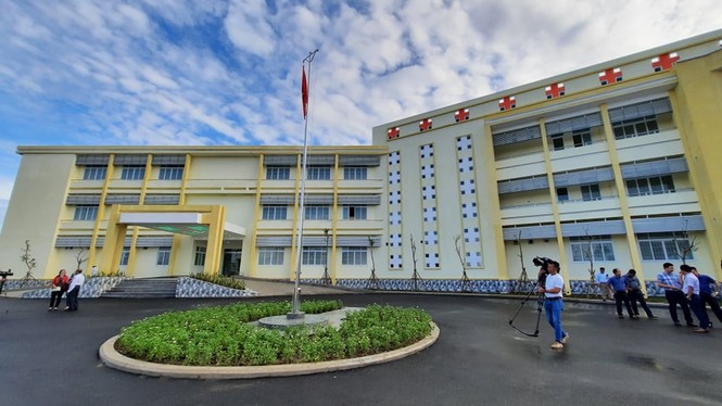 Vĩnh Long thực hiện nhiều công trình phúc lợi công cộng chào mừng Đại hội Đảng bộ tỉnh - ảnh 2