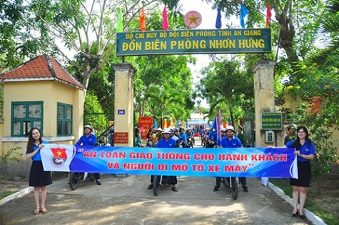 Trung ương Đoàn khởi động Năm tình nguyện Quốc gia - ảnh 10