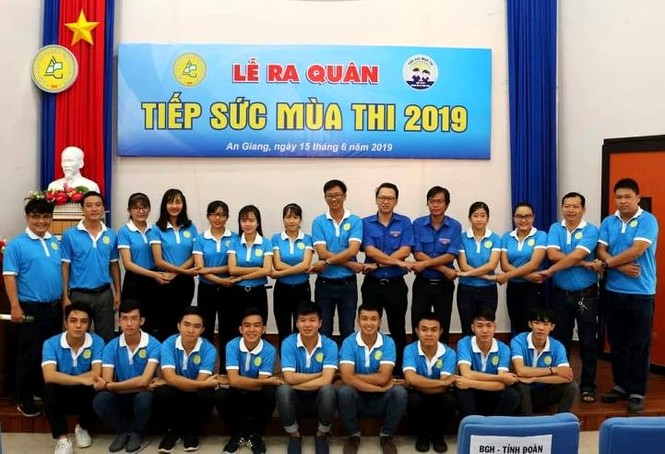 Hơn 1.000 tình nguyện viện An Giang tiếp sức mùa thi - ảnh 2