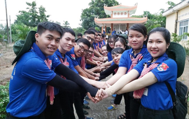 Bí thư thứ nhất Trung ương Đoàn thăm sinh viên tình nguyện Bạc Liêu và Đồng Tháp - ảnh 8
