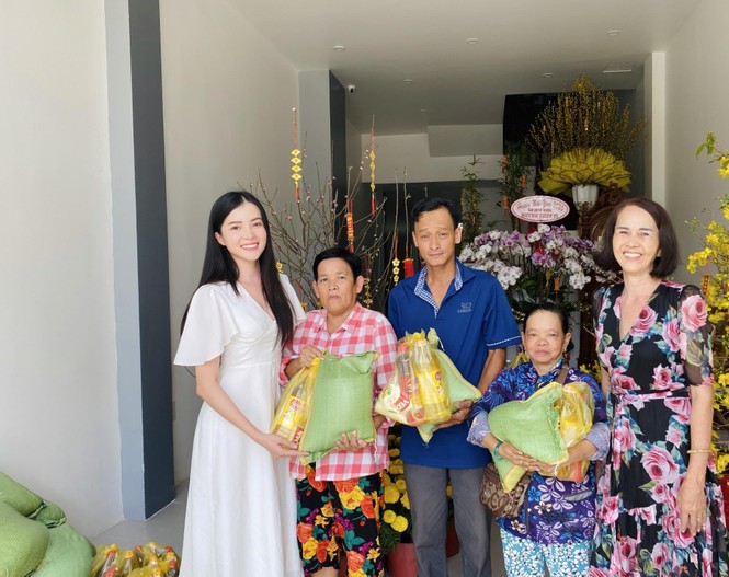 Hoa khôi Thúy Vi trang hoàng nhà rực rỡ đón xuân - ảnh 5
