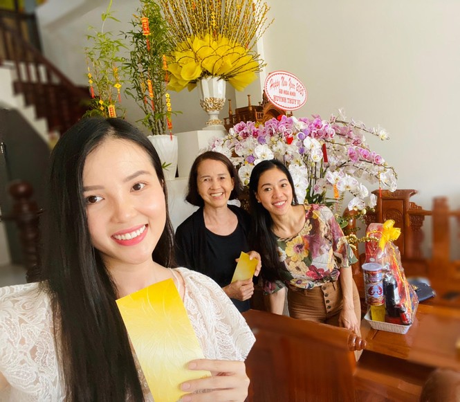 Hoa khôi Thúy Vi trang hoàng nhà rực rỡ đón xuân - ảnh 7