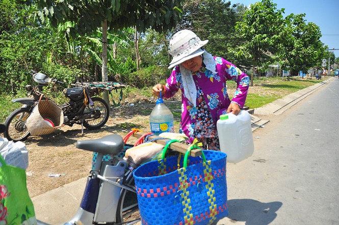 Giọt nước nghĩa tình giữa mùa hạn mặn - ảnh 6