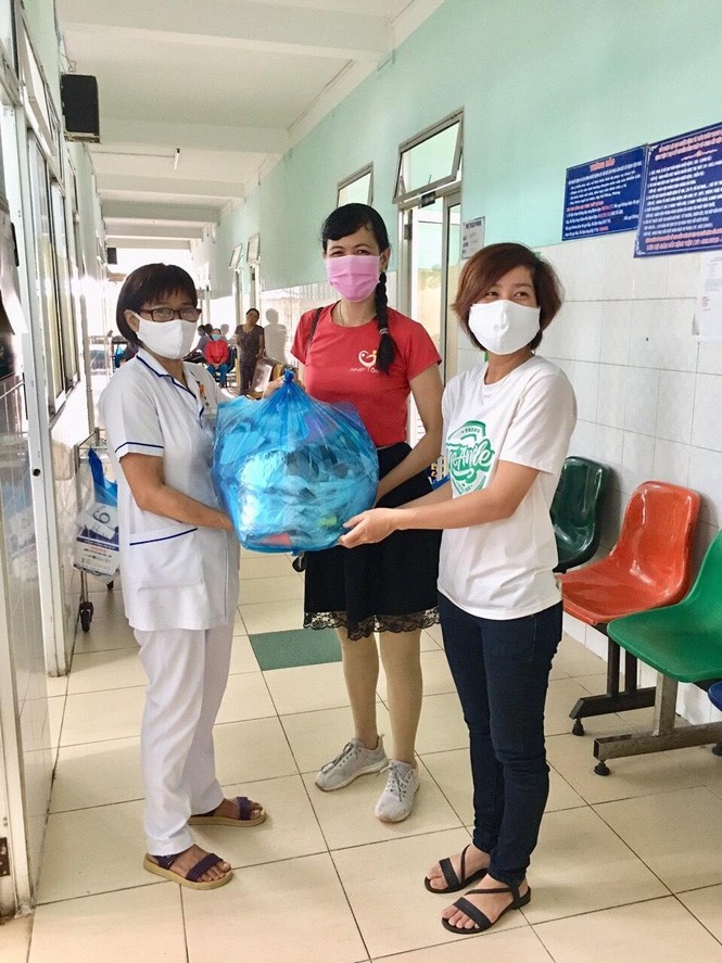 Cô giáo 1 chân với niềm say mê thiện nguyện - ảnh 10