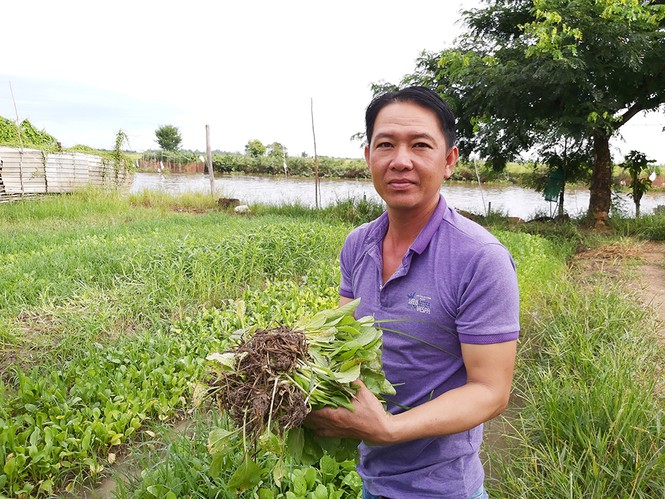 Người dân 'tiếp tế' thực phẩm cho bộ đội chống dịch ở biên giới - ảnh 5