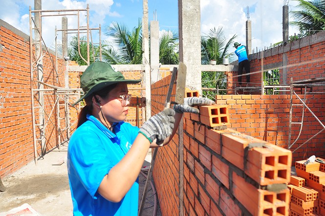 Cụm đồng bằng sông Tiền làm mới, sửa chữa trên 500 km đường nông thôn - ảnh 4