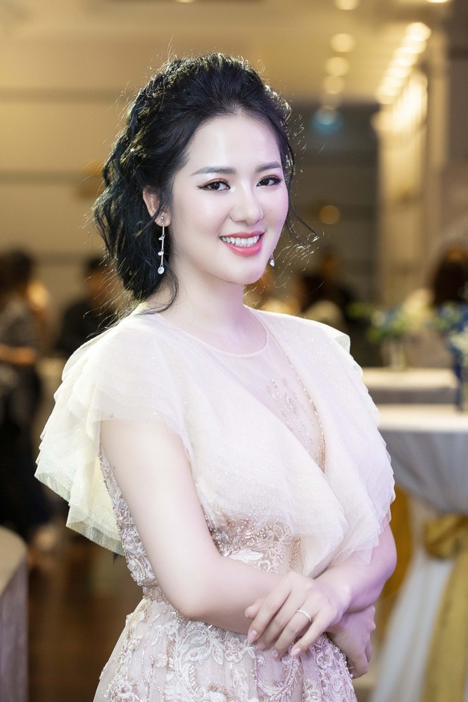 Phạm Thùy Dung: Đến độ chín muồi tôi mới dám bước vào thánh đường âm nhạc - ảnh 1