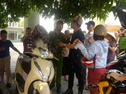 Nghi vấn cô gái bị đánh ghen sau khi rời Chi cục Thuế - ảnh 1