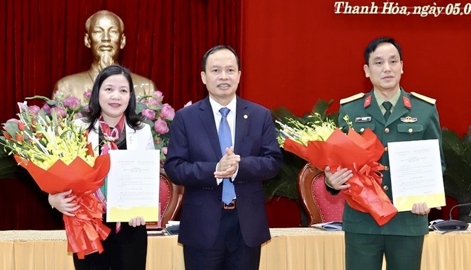 Ban Bí thư chỉ định 2 người vào Ban thường vụ tỉnh uỷ Thanh Hoá - ảnh 1