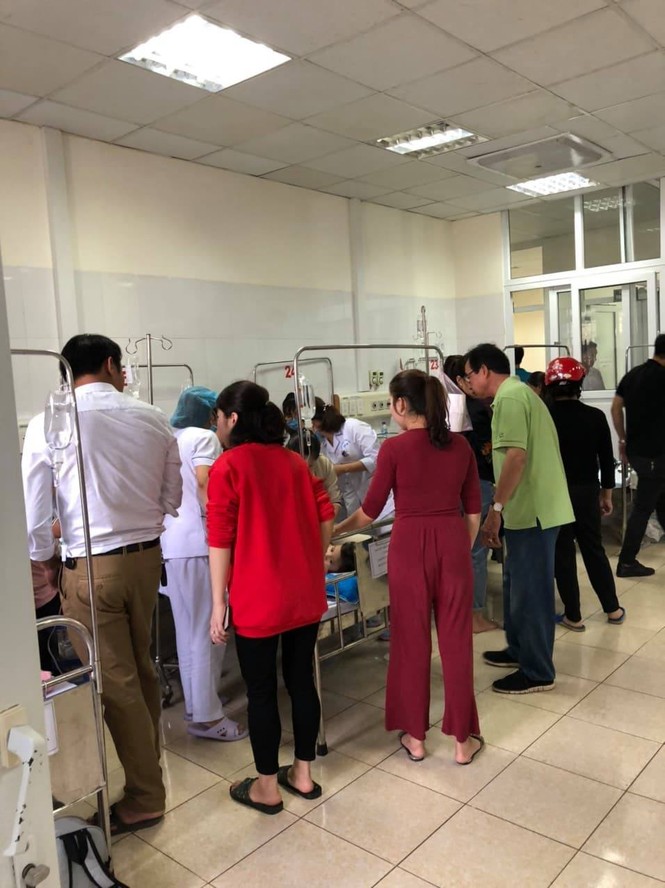 Hàng chục trẻ Trường mầm non Vườn Mặt trời nhập viện sau bữa ăn - ảnh 3
