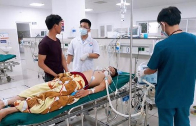 Vào hầm chứa cá, 6 ngư dân thương vong do bị ngộ độc khí - ảnh 2