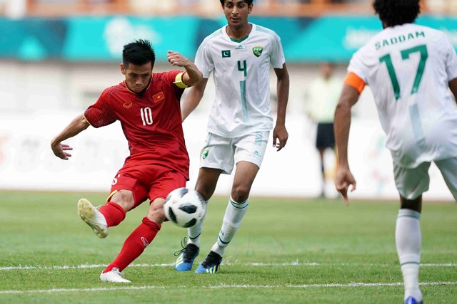 Clip: Văn Quyết lọt Top 10 bàn thắng đẹp nhất vòng bảng ASIAD 2018 - ảnh 1