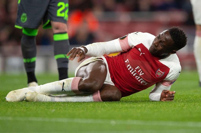 Cận cảnh tình huống chấn thương gê rợn của Danny Welbeck - ảnh 2