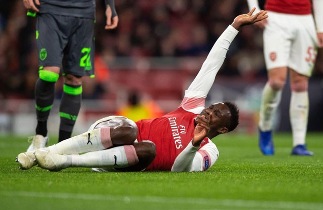 Cận cảnh tình huống chấn thương gê rợn của Danny Welbeck - ảnh 3