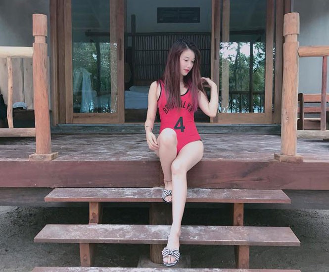 Đã mắt ngắm cô bạn gái hot girl của tuyển thủ Việt Nam - ảnh 11